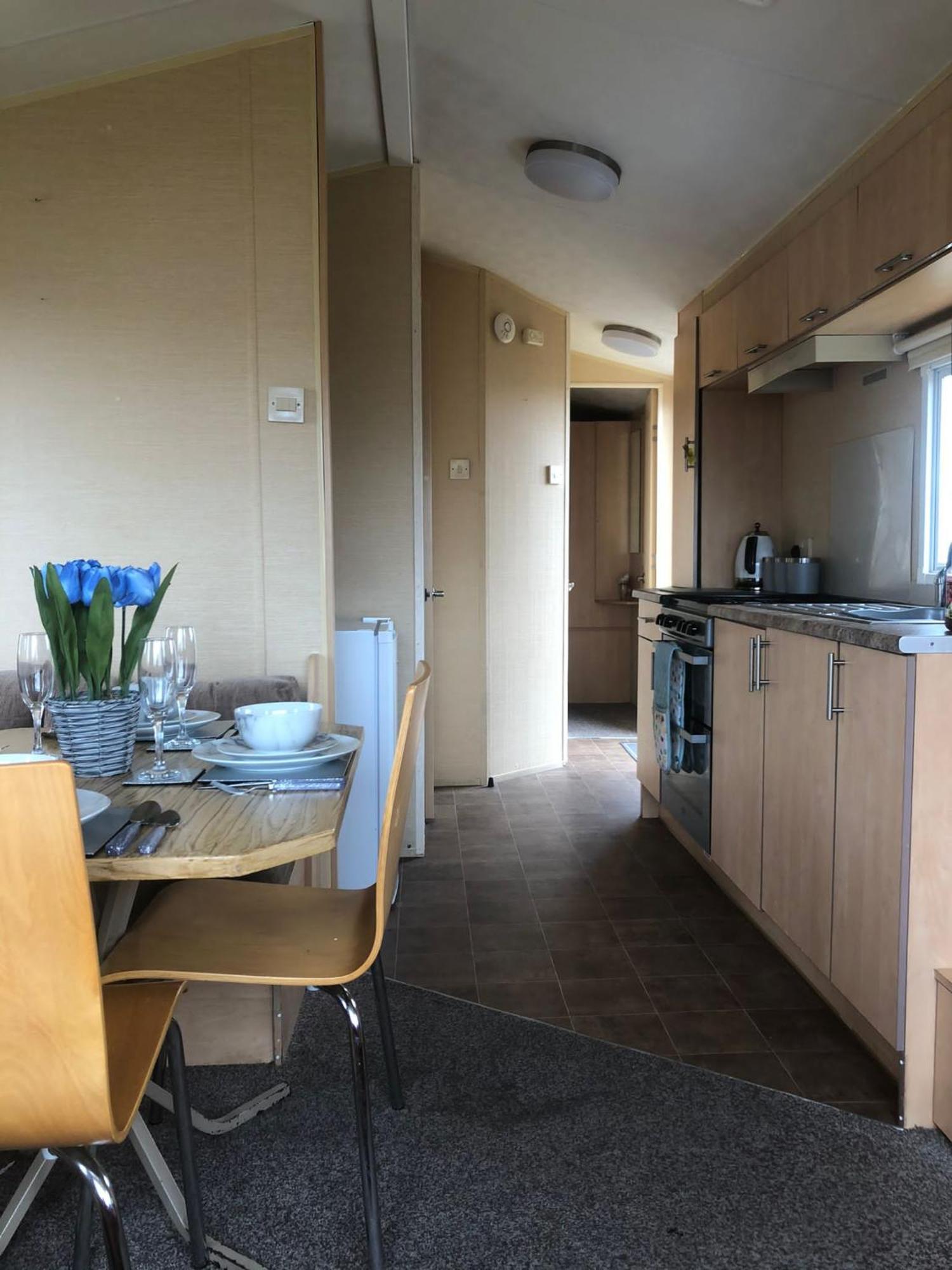 Adorable 2 Bedroom Caravan In แคลกตัน-ออน-ซี ภายนอก รูปภาพ